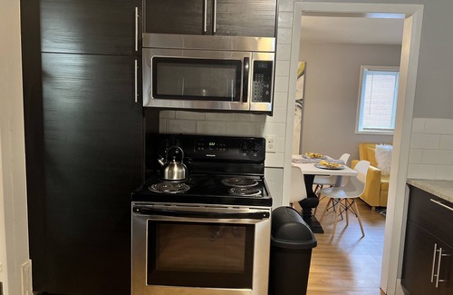 Oak Park Casa | Ascension Hospital 3 Mins Away| Perfect For Families| King Beds 1.5BA| FREE WIFI