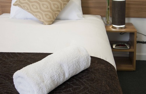 Newton Hotel | Ascotia off Queen