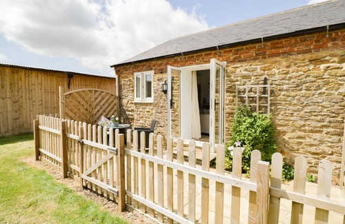 Daventry Cabaña | ASH BARN, pet friendly, luxury holiday cottage in Catesby