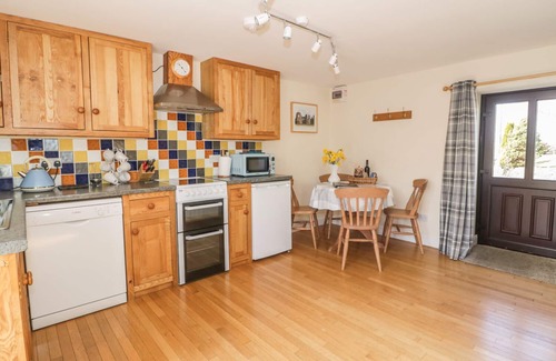 Llandysul Cabaña | Ash Cottage, NEWCASTLE EMLYN