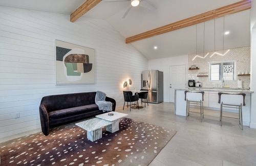 Encanto Apartamento | Ash & Ko Boutique Lodging