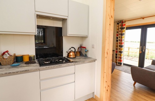 Morpeth Cabaña | ASH LODGE, pet friendly, character holiday cottage in Morpeth