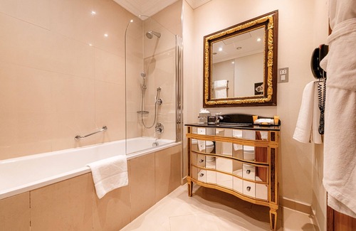 Kensington Hotel | Ashburn Hotel