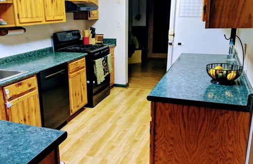 Marshall Casa | Casa de campo 3BR Asheville en 16 acres que bordean la tierra de Wildlife Resources