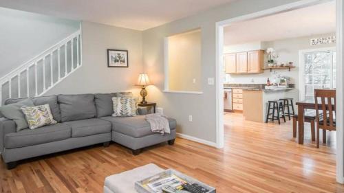 Fairview Casa | Asheville Cottage Retreat by AvantStay A Charm