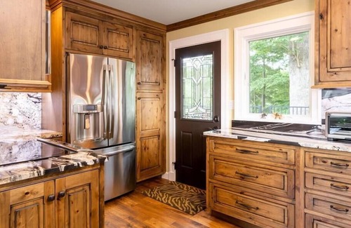 Oakley Casa | Asheville Luxury Oasis: Fire Pit & swing. Close to downtown Asheville