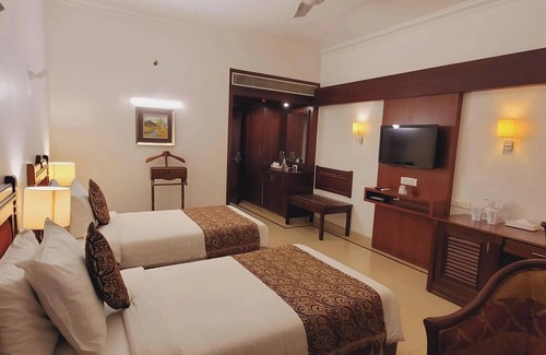 Thrissur Hotel | ASHOKA INN