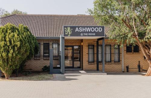 Universitas Casa | Ashwood The Ridge Boutique Hotel