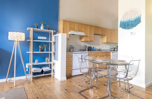 Downtown Apartamento | ASK FOR Discount-2br Historic Brick Getaway Wifi