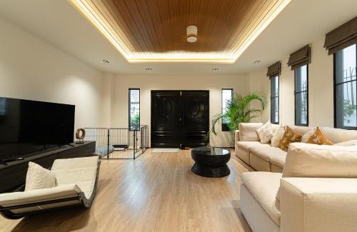 Asoke Casa | Asok house Sukhumvit27 Free BF