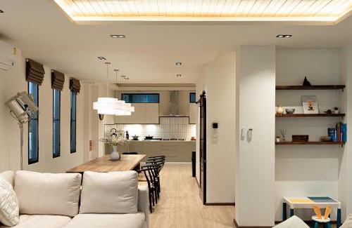 Asoke Casa | Asok house Sukhumvit27 Free BF