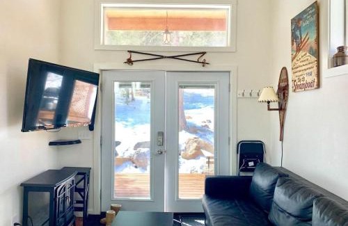 Idaho Springs Casa | Aspen Cabin at Base Camp Lodging Company
