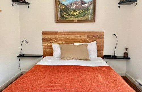Idaho Springs Casa | Aspen Cabin at Base Camp Lodging Company