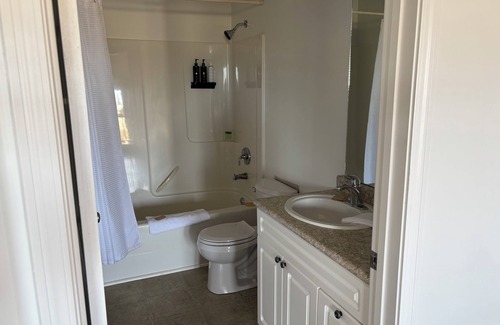 Candle Lake Cabina | Aspen Cabin at Candle Lake Golf Resort