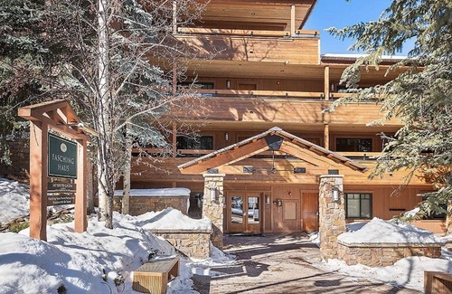 Aspen Condominio | Aspen CORE Luxe Apartment. Steps 2 Gondola Plaza, dwntwn. Hot Tub, Gym, Parking