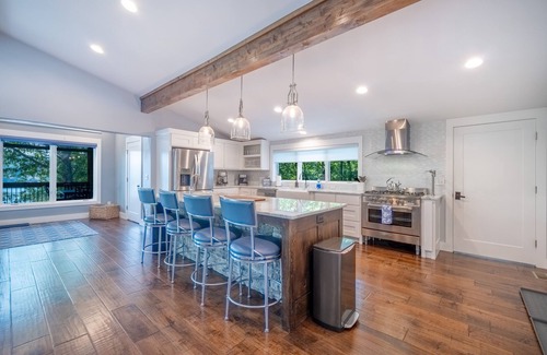 Bella Vista Casa | Aspen Falls Retreat - Lakefront
