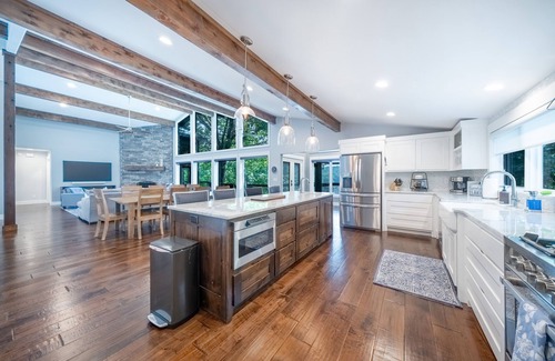 Bella Vista Casa | Aspen Falls Retreat - Lakefront