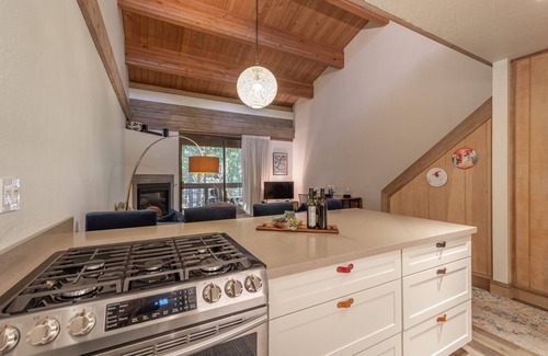Truckee Condominio | Aspen Grove Abode~Northstar~Pet-Friendly