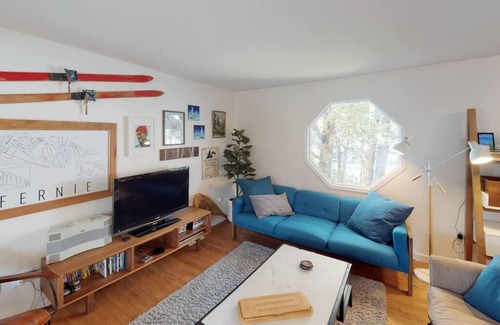 East Kootenay Casa | ASPEN GROVE / Fernie / Hot Tub/ Walk Downtown