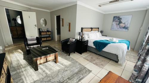 Zwartkop Casa | Aspen Guest House NO LOADSHEDDING