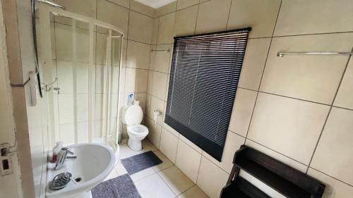 Zwartkop Casa | Aspen Guest House NO LOADSHEDDING