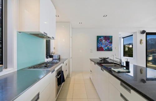 Kapiti Island Casa | Aspen Heights Villa Queenstown New Zealand