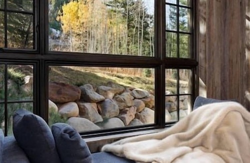 Aspen Apartamento | Aspen Highlands 5/5 Bedroom, Ski/In/Out, Pool, Hot Tub, Gym!