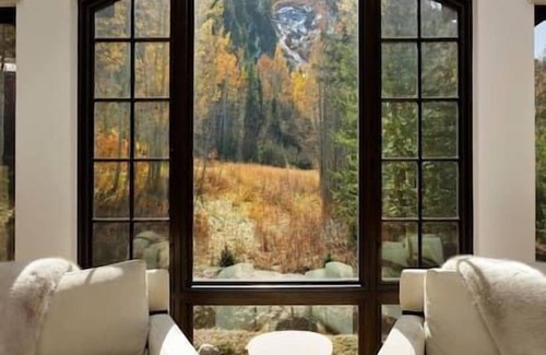 Aspen Apartamento | Aspen Highlands 5/5 Bedroom, Ski/In/Out, Pool, Hot Tub, Gym!