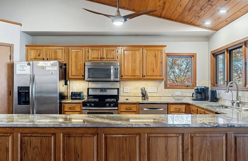 Smithville Cabina | Aspen Lodge Overlooking Center Hill Lake
