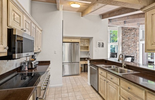 Aspen Condominio | Aspen Mountain! Air Conditioning. Incredible Views. Gas FP, Balcony, Garage, Parking, Pool/ Hot Tub