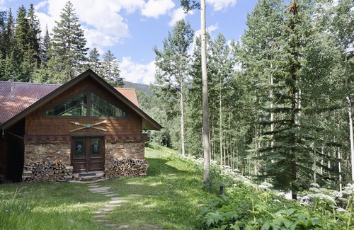 Aspen Cabina | Aspen Mountain Gem: 2 Luxury Cabins on 10 Ac w/ HOT TUB + Views!