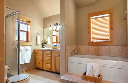 Cripple Creek Cabina | NEW! Panoramic Views - Aspen View Log Cabin - Pool Table - Cripple Creek