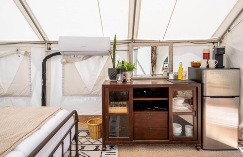 Tehachapi Alquiler De RV | Aspen Tent |Unique Getaway | Glamping Tent Experience