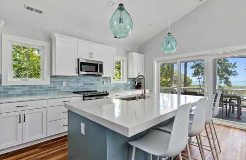 Berlin Casa | Assateague Holiday House 4BR luxury home with Assateague views and only 5 min drive to the island!