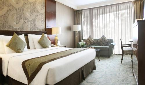 Cipaganti Hotel | Aston Tropicana Hotel Bandung