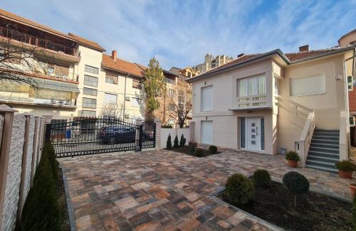 City Center Apartamento | "Astor16" Apartments
