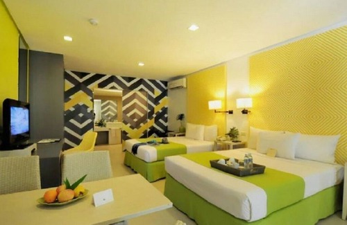 Balabag Complejo | Astoria Boracay, Station 1
