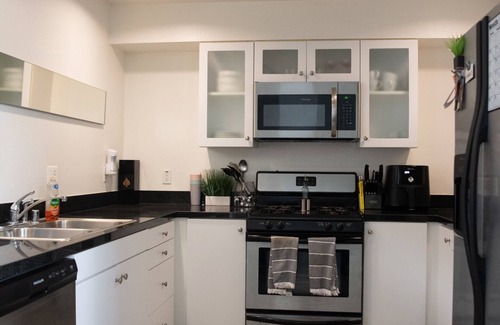 Florence-Graham Apartamento | Astounding Urban DTLA Loft\10 min from CRYPTO.COM ARENA