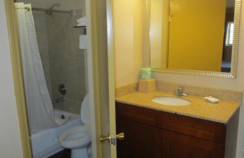 Braeswood Place Hotel | Astro Best Inn