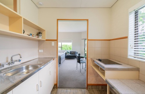 Te Anau Hotel | ASURE Explorer Motel & Apartments