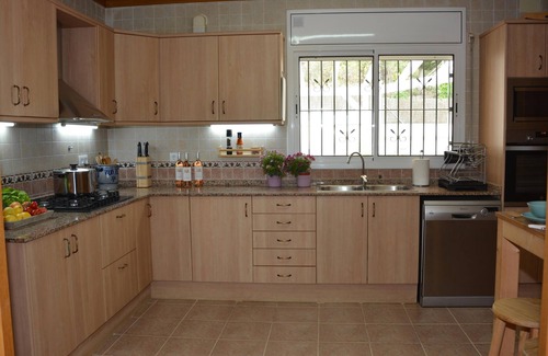 Sitges Villa | A 10 minutos de Sitges en COCHE. Villa Sitges Serena Alta Calidad. 400 m2.