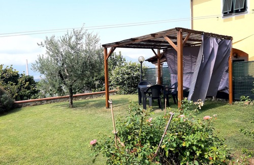 Arcola Apartamento | At 30 minutes from 5 Terre apartment with garden at 150 meters Slm