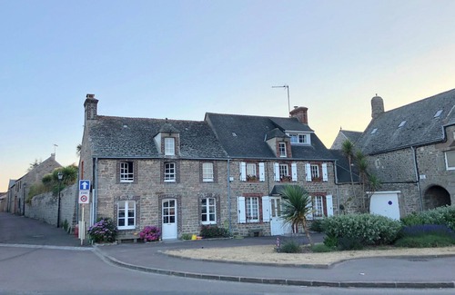 Barfleur Casa | At 44 Quai Henri Chardon