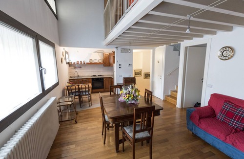 Lovere Casa | A 50 metros del lago, cerca de todas las actividades, tiendas, el centro histórico.