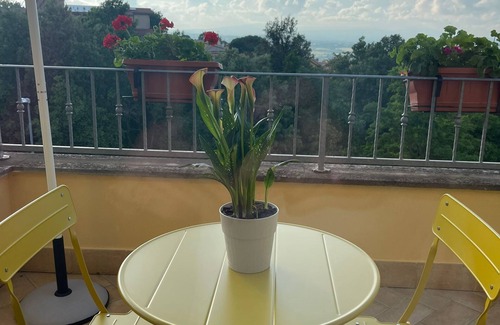 Campagnano di Roma Apartamento | At Honey's house - Pet friendly apartment
