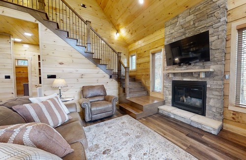 Wears Valley Cabina | At Park's Edge (3-Bedroom Cabin) with Mountain view by RedAwning