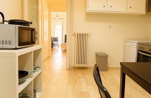 Athens Apartamento | At Polyla. Everything close, Nothing loud.