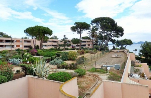 Tamaris Apartamento | En Tamaris, vista panorámica al mar, aire acondicionado, WIFI
