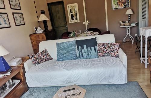Honfleur Apartamento | At the Balconies on the Digue Chic T3 for 2 to 4p baby with garage