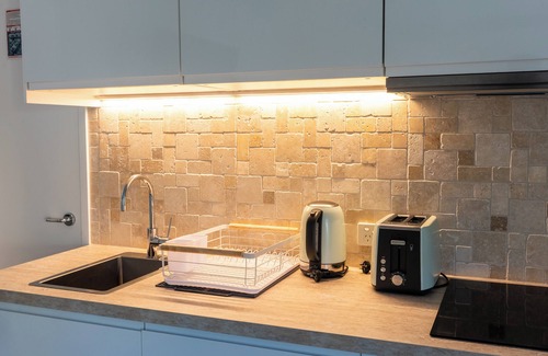 Point Lookout Apartamento | At the Beach - Modern Studio Steps from the Beach!